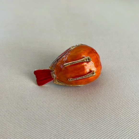 CARDINAL BIRD container covered with rhinestones and sporting a gold beak - Picture 4 of 9